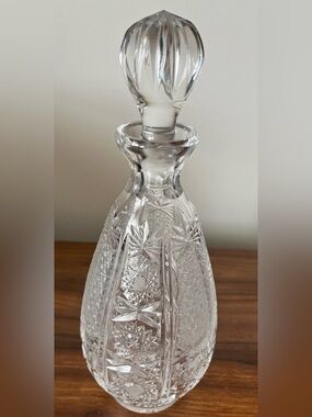 Lead Crystal Decanter with Faceted Stopper -